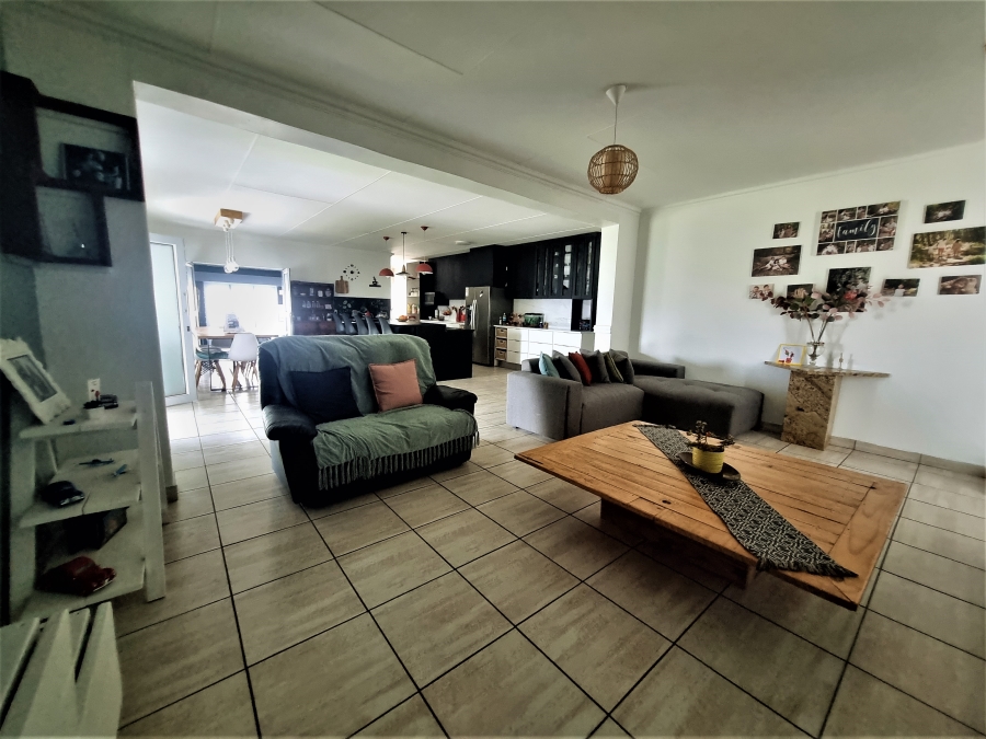 4 Bedroom Property for Sale in Bluewater Bay Western Cape